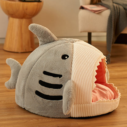 Huff Cozy Shark Cat Bed