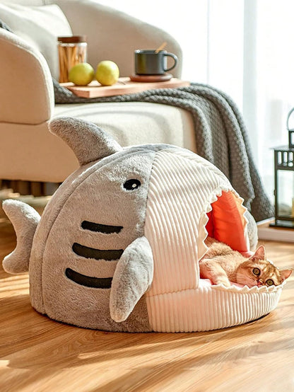 Huff Cozy Shark Cat Bed