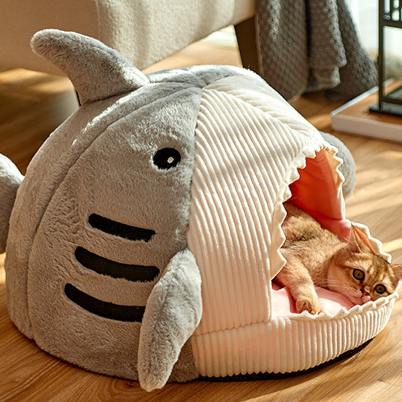 Huff Cozy Shark Cat Bed